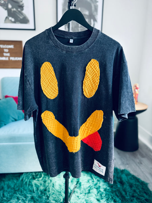 Handmade Smiley Face Patch Shirt (Blk)