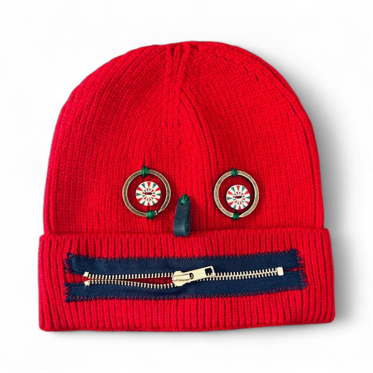 Threaded faces beanie
