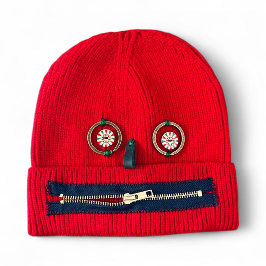 Threaded faces beanie
