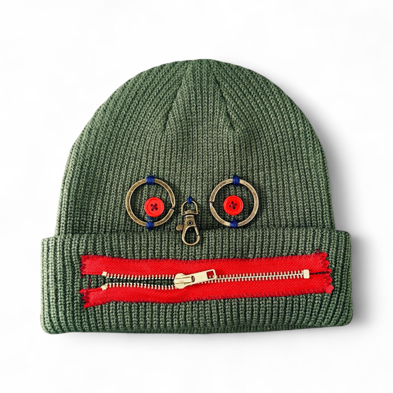 Threaded faces beanie